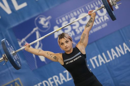 Pesistica: Noemi Kraja sfiora il podio con il personale di 91 kg