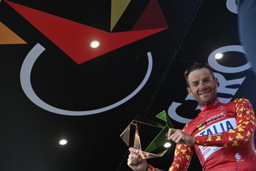 GIRO D'ITALIA: L'acuto di Caruso, Bernal dirige l'orchestra
