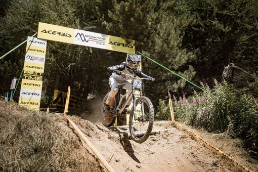 Ciclismo: Sophie Riva argento agli Italiani Downhill del Sestriere Ciclismo: Sophie Riva argento agli Italiani Downhill del Sestriere