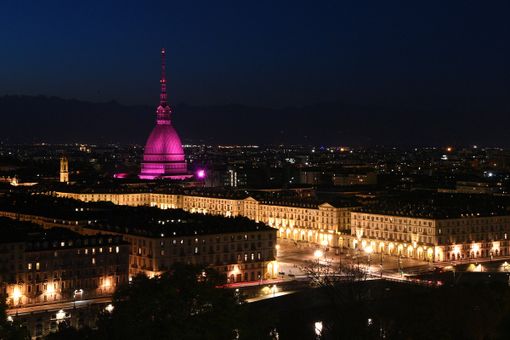 DA TORINO A MILANO, LE CITTÀ DEL GIRO ILLUMINATE DI ROSA DA TORINO A MILANO, LE CITTÀ DEL GIRO ILLUMINATE DI ROSA