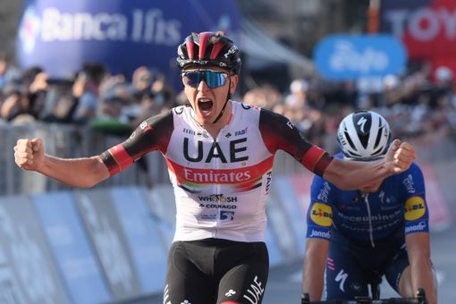Ciclismo: Tadej Pogačar ha vinto il 115° Il Lombardia Ciclismo: Tadej Pogačar ha vinto il 115° Il Lombardia