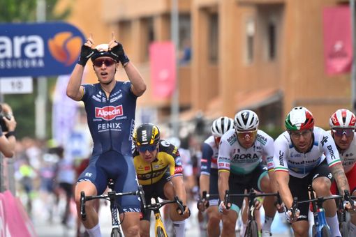 GIRO D'ITALIA - COMUNICATO STAMPA 9 MAGGIO 2021 TIM MERLIER VINCE LA TAPPA 2 DEL GIRO D’ITALIA FILIPPO GANNA ANCORA IN MAGLIA ROSA GIRO D'ITALIA - COMUNICATO STAMPA 9 MAGGIO 2021 TIM MERLIER VINCE LA TAPPA 2 DEL GIRO D’ITALIA FILIPPO GANNA ANCORA IN MAGLIA ROSA