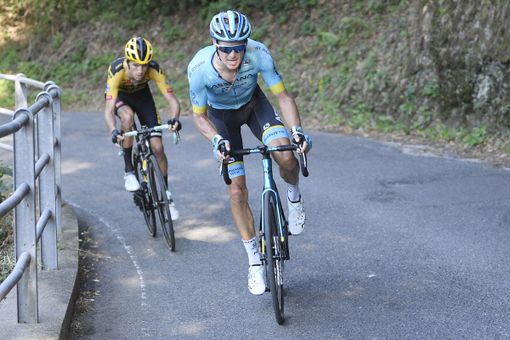Ciclismo: Il Lombardia a Jakob Fuglsang, il favorito Evenepoel all'ospedale Ciclismo: Il Lombardia a Jakob Fuglsang, il favorito Evenepoel all'ospedale