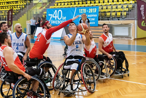 Europei di basket in carrozzina. Prima vittoria degli azzurri contro l'Austria Europei di basket in carrozzina. Prima vittoria degli azzurri contro l'Austria