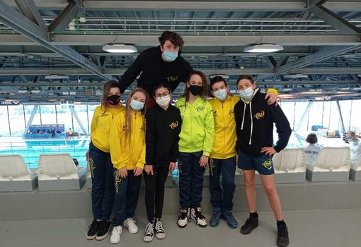 Nella foto Coach Iannaccone, partendo da Furfaro Aurora, Désandré Corinne, Coletta Angelica, Miserocchi Lorenzo, Espositi Matteo e Navaretta Tommaso.