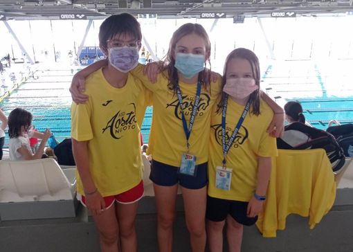 da sn: Matilde Camarda, Emma Morsetti e Rebecca Crespi