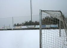 Calcio: I campi ghiacciati condizionano i campionati regionali Calcio: I campi ghiacciati condizionano i campionati regionali
