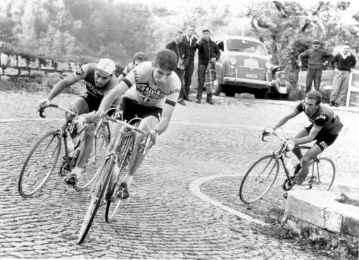 Felice Gimondi in azione al Giro di Lombardia 1966 che poi vinse (Foto Credit: Archivio RCS) Felice Gimondi in azione al Giro di Lombardia 1966 che poi vinse (Foto Credit: Archivio RCS)