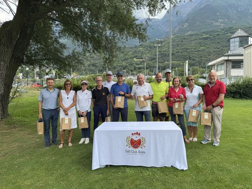 Da sinistra: Cesarino Collé, Sara Raiteri, Rita Duyvejonck, Sergio Abbadessa, Leandro Ducly, Filippo Muzi Falconi, Dario Comé, Benny Parisi, James Paul Woodall, Elsa Blanc, Claudia Zambon (premio a sorteggio) e Beniamino D’errico (premio a sorteggio).