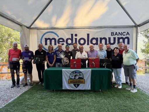 Nella foto da sinistra: Giuseppe Ramolivaz, Simone Meggiolaro, Flavio Vertui, Daniela Ferraris, Massimo Marpegan, Alberto Borre, Andrea Succi, Domenico Scopacasa, Renato Rollet, René Savoye, Davide Chabloz, Anna Berlier, Marco Lambert, Dario Collé. Nella foto da sinistra: Giuseppe Ramolivaz, Simone Meggiolaro, Flavio Vertui, Daniela Ferraris, Massimo Marpegan, Alberto Borre, Andrea Succi, Domenico Scopacasa, Renato Rollet, René Savoye, Davide Chabloz, Anna Berlier, Marco Lambert, Dario Collé.