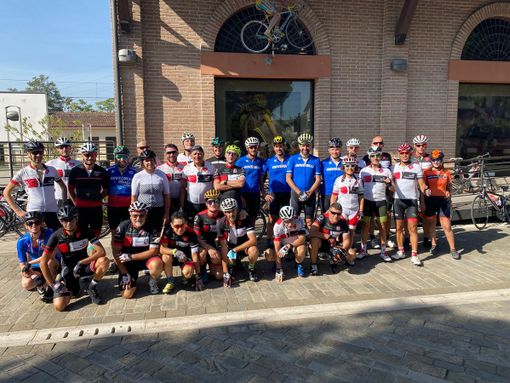 Ciclismo: Tanti valdostani sulle strade romagnole della prestigiosa Nove Colli Ciclismo: Tanti valdostani sulle strade romagnole della prestigiosa Nove Colli