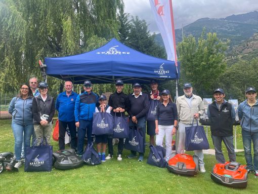 Da sinistra: Dolores Tocco, Edi Avoyer (vicepresidente), Rita Laura Duyvejonck, Gianfranco Ratibondi, Ennio Subet, Federico Fiabane, Federico Subet, Dario Come’, Roberto Rossi, Piera Paola Stevanon, Dario Borney, Davide Simenoni e Christian Simenoni.