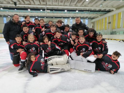 Hockey ghiaccio: Un fine settimana con i Gladiators in chiaro e scuro Hockey ghiaccio: Un fine settimana con i Gladiators in chiaro e scuro