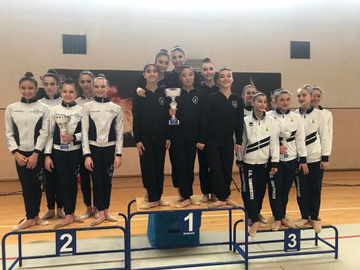 Podio 'extra large': vittoria della Ritmica Piemonte con Sofia Righi a sinistra e Alessia Toscano a destra