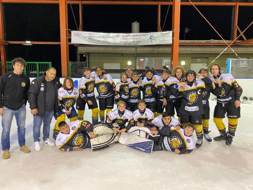 Hockey su ghiaccio: Esordio vincente per l'Ares Sport Aosta in campionato Hockey su ghiaccio: Esordio vincente per l'Ares Sport Aosta in campionato