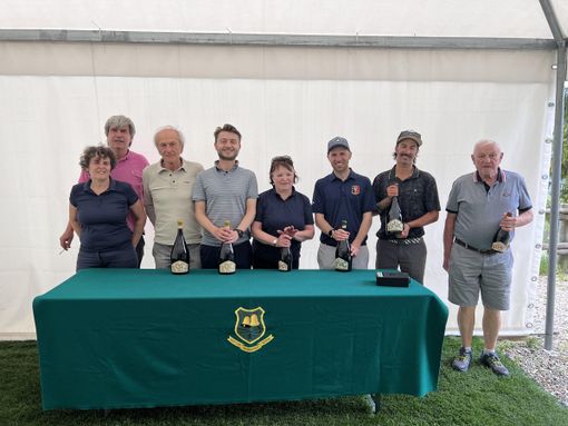 da sinistra: Marisa Rey, Giancarlo Grange, Piergiorgio Gagliardi, Andrea Succi, Anna Berlier, Stefano Ottino, Henry Pession, Renato Rollet da sinistra: Marisa Rey, Giancarlo Grange, Piergiorgio Gagliardi, Andrea Succi, Anna Berlier, Stefano Ottino, Henry Pession, Renato Rollet