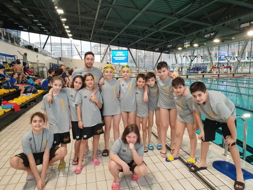 Gli Esordienti B al Palazzo del nuoto di Torino con coach Mattia Castiglioni