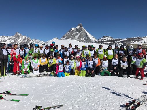 Un 'plotone' di atleti alla scorsa edizione della Reine Blanche Un 'plotone' di atleti alla scorsa edizione della Reine Blanche