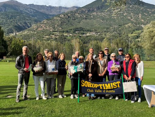 Da sinistra: Lauro Bionaz, Piera Paola Stevanon, Dario Barone, Claudia Concetta Zambon, Cesarino Collé, Lea Blanc, Vittoria Bianchi, Dario Comé, Paola Battistini Varda, Roberto Rossi, Viviana Maria Vallet, James Paul Woodall, Silvana Calcaterra, Umberto Luksch, Patrizia Fabbi.