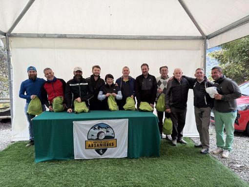 Nella foto da sinistra: MEGGIOLARO SIMONE, PELLICONE DOMENICO, CHABLOZ DAVIDE, SUCCI ANDREA, BERLIER ANNAMARIA, SAVOYE RENE', VIOT STEFANO, FARCOZ RICCARDO, ROLLET RENATO, ZIEBA TOMASZ, VIOT ANDREA Nella foto da sinistra: MEGGIOLARO SIMONE, PELLICONE DOMENICO, CHABLOZ DAVIDE, SUCCI ANDREA, BERLIER ANNAMARIA, SAVOYE RENE', VIOT STEFANO, FARCOZ RICCARDO, ROLLET RENATO, ZIEBA TOMASZ, VIOT ANDREA