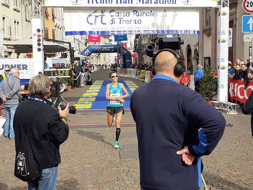 Catherine Bertone al traguardo di Trento Catherine Bertone al traguardo di Trento