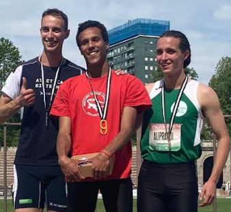 Joao Carlos Pina Barros (al centro) sul podio a Milano