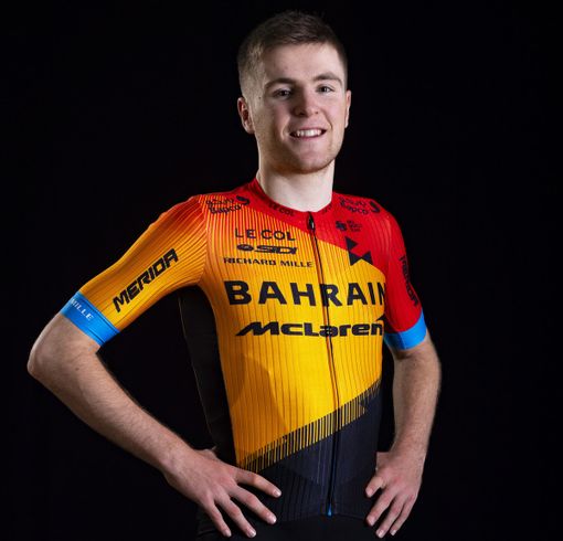 Fred Wright, miglior tempo individuale, insieme al compagno di squadra Rafa Valls, terzo miglior tempo di giornata, ha portato la Bahrain-McLaren al successo nella quarta frazione del Giro d'Italia Virtual