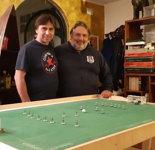 Francesco Giuseppe Ottone a ds prima di un incontro di Calcio Tavolo