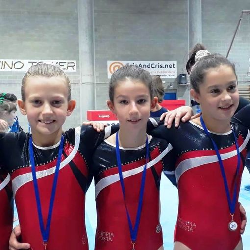 Ginevra Grosso, Abigail Martinet, Marta Nieroz, Desirée Bieller e Claire Savoye