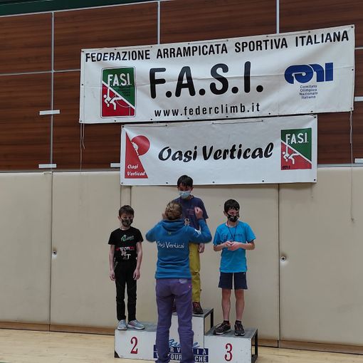 Da sn Alessandro Bonjean secondo tra gli U12; nell'articolo 3a Sara Boccato e in basso  Sara Boccato in azione