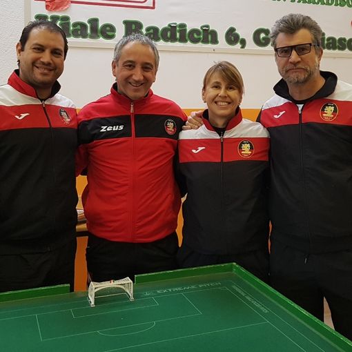 I giocatori dell’ASD Calcio Tavolo Aosta presenti al Torneo Interregionale FISCT “Città di Grugliasco” – da Sx Filippo Filippella, Dario Di Muri, Hélène Boniface e Giovanni Navarra.