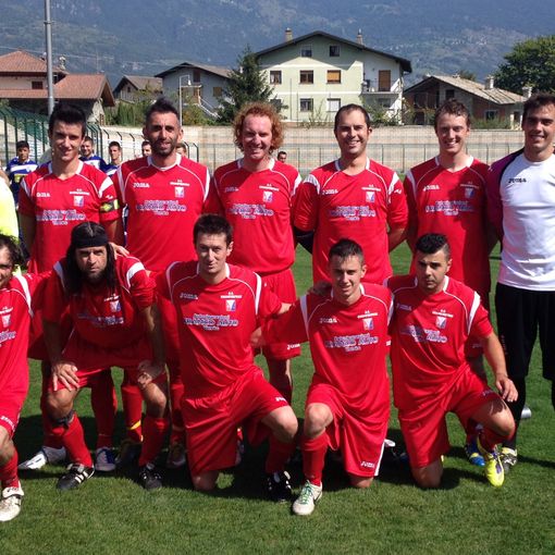 Lo Champdepraz vittorioso al Brunod e, sotto, il Saint-Vincent Chatillon