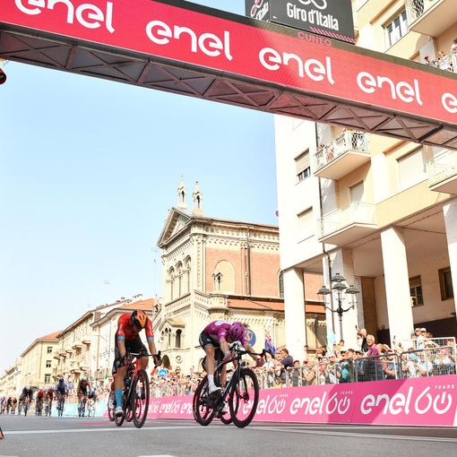 GIRO D'ITALIA: DÉMARE, UN TRIS CHE PROFUMA DI CICLAMINO