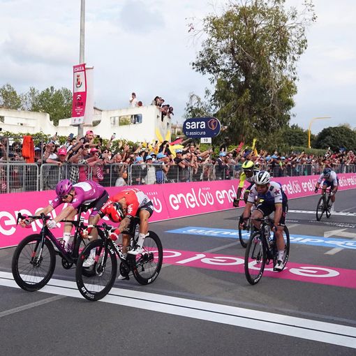 GIRO D'ITALIA: DÉMARE AL SETTIMO CIELO