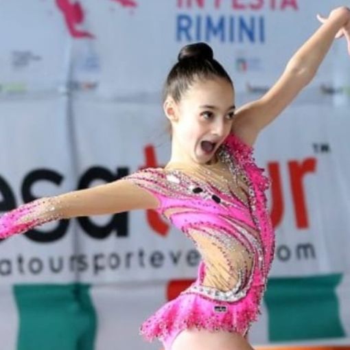 Ginevra Pascarella,ritmica Piemonte. Nell'articolo Amely Sordi e Emma Chiabotto, Gym Aosta