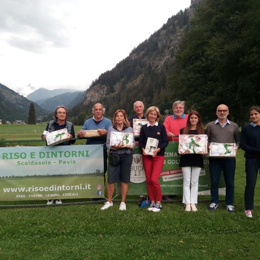 Coppa Riso&amp;Dintorni, da sn dietro il tabellone Vecchio Carlo, Deledda Gian Franco, Cena Pierfranco, Andrea Scarienzi; davanti al tabellone Barda Liliane, Lorenzini Annalisa, Maggio Giulia e Maggio Francesco