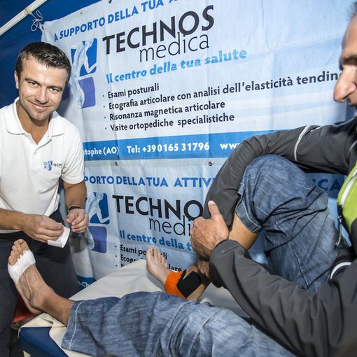 Marco Patacchini rimetto in sesto Stefano Jeantet al Tor des Geants