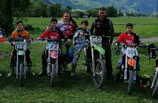 Da sn Nicolò Adage, Simone Corongiu, Vincenzo Bove, Ylenia Bove, Alessio Cestari, Ugo Cosentino, Pietro Mantadia e Simone Mantasia