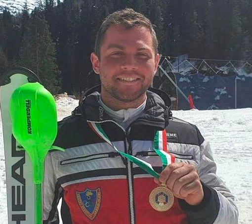 Federico il giorno in cui ha vinto l’oro in Combinata Alpina ai campionati italiani assoluti l’anno scorso, marzo 2021