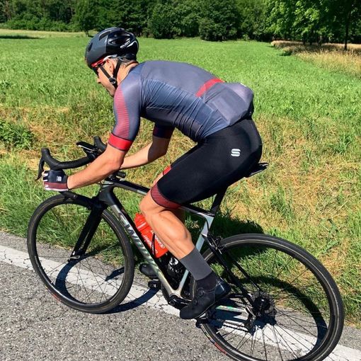Allenamento in bici per Federico Pellegrino