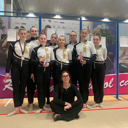 Cretier, Cuaz, Bertoncin, Bevilacqua, Bo, Fianco, Avallone, Casula con Carlotta Pellissier