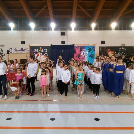 Le premiazioni al saggio della Gym
