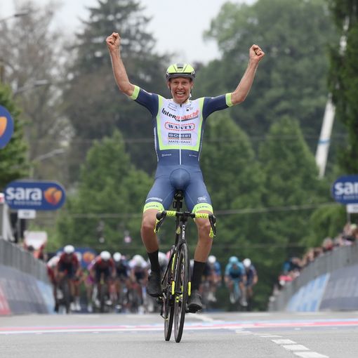 GIRO D'ITALIA: TACO VAN DER HOORN VINCE LA TAPPA 3  FILIPPO GANNA CONSERVA LA MAGLIA ROSA