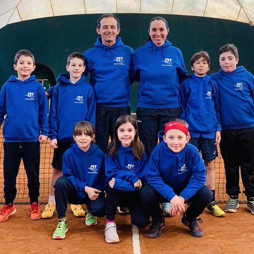 In piedi da sn: Finelli, Pettenon, Paonessa, Viérin, Melotti, Macciocchi; in ginocchio da sx Perrelli, Marusic e Borsato