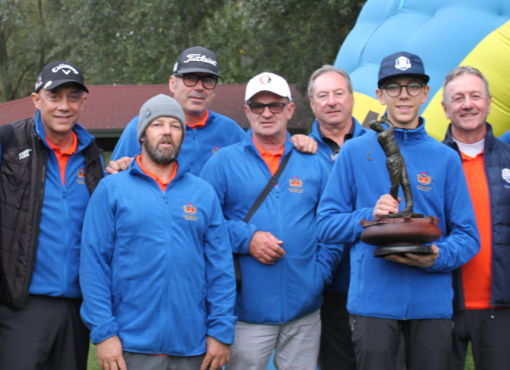 Da sinistra Paolo Santoro, Luca Raiteri, Ivo Letey, Michel Gal (capitano della squadra), Franco Corino, Edi Avoyer, (vice presidente), Federico Subet, Ennio Subet e Dario Come’ (presidente del circolo)