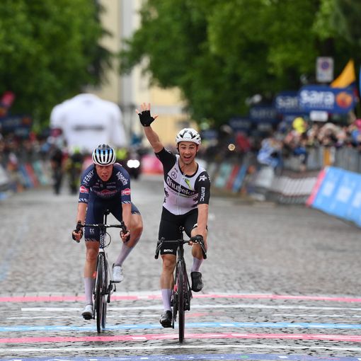 GIRO D'ITALIA: Victor Campenaerts vince la tappa 15, Egan Bernal ancora in Maglia Rosa