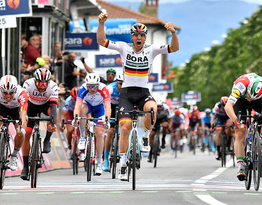 GIRO D'ITALIA: Pascal Ackermann al debutto in un grande giro si impone su Elia Viviani e Caleb Ewan