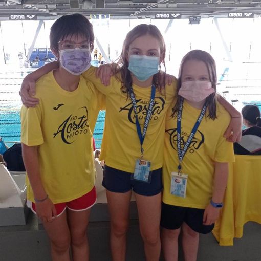 da sn: Matilde Camarda, Emma Morsetti e Rebecca Crespi