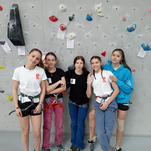 da sx Amelie Girod, Giulia Bich, Alessia Raspo, Alisée Clavel, Greta Baccon