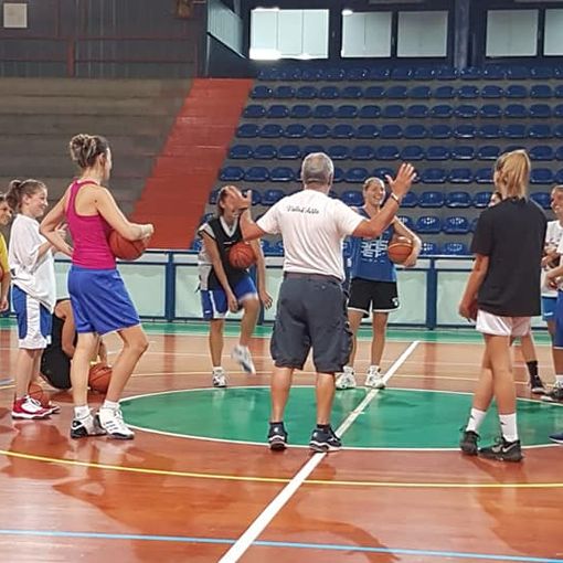 Basket f: Esordio in serie C per le Stelline dell'Eteila